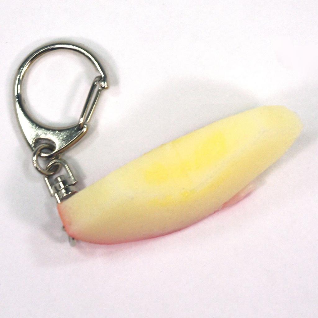 Food sample keychain Bunny apple that looks like it could be eaten 159OK -