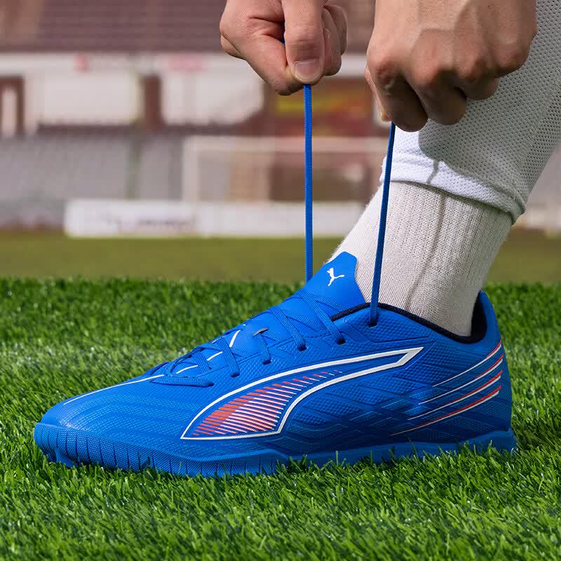 

PUMA Unisex Durable Cushioning TT Football Shoes 40