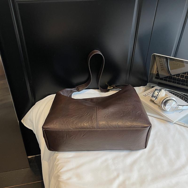 Vintage Commuter Large Capacity Bag Women's Soft Leather Shoulder Bag Underarm Tote Bag
