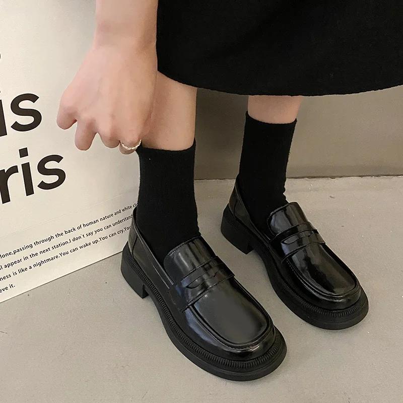 Large Size Leather Shoes Women's Spring New Fashion Retro British Style Leather Shoes Round Toe Thick Heel Soft Sole Single Shoe