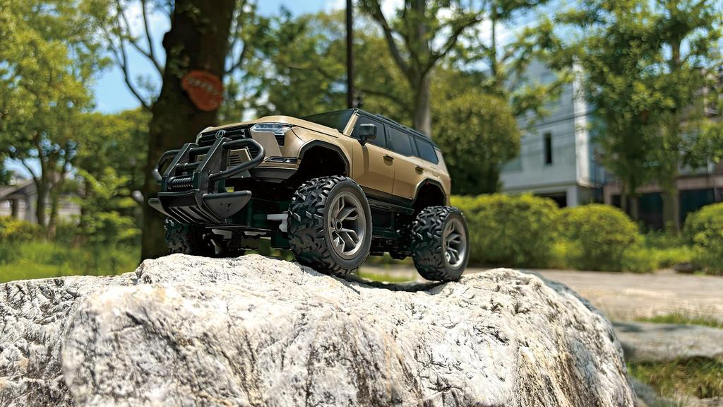 Hapinet 1/20 Scale R/C LEXUS GX550 OVERTRAIL for ages 6 and up
