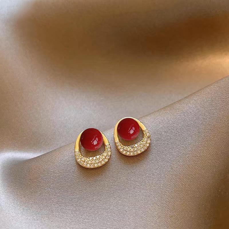 S925 Silver Red Pearl & Diamond Stud Earrings: Elegant, Unique Design for Women