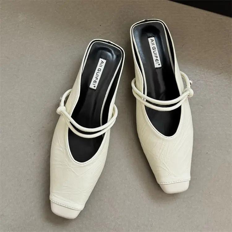 Fashion Women's Slippers and Ladies Sandals Low Heel Rubber Shoes New Collection On Promotion Korea Style Small Size Slides Eva Original