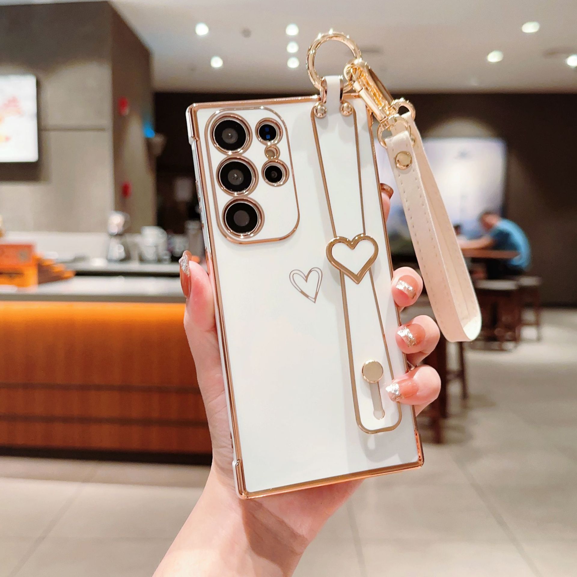 

Suitable for Samsung S25 Ultra Mobile Phone Case S24FE Wrist Strap Bracket Lanyard A56 Electroplated Love Protection Case Galaxy S25