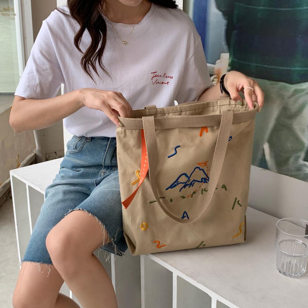 Fashionable Printed Canvas Tote Bag Large Capacity Shoulder Bag For Everyday Use