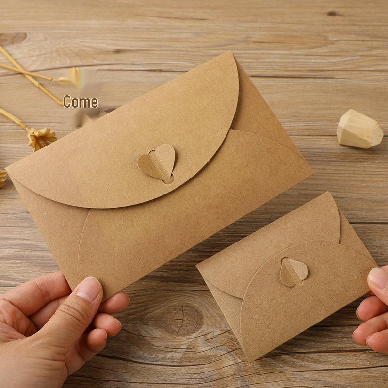 Retro Kraftpapierumschlag mit Herzschnalle - Schlichte einfarbige Kartenaufbewahrung