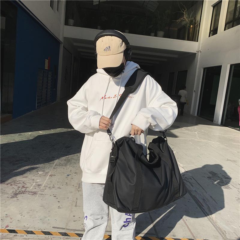 Fitness travel bag Sports large-capacity portable waterproof business trip short-distance duffel bag Light bag Men's sports bag