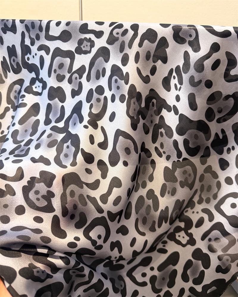 Luxury Leopard Printed Scarves Women's Satin Scarf Spring and Summer Decorations Small Neckties Hairbands Bags
