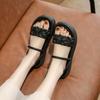Fairy wind two wearing slippers female 2025 summer new thick-bottomed French evening wind outside wearing sandals Roman one-word slippers