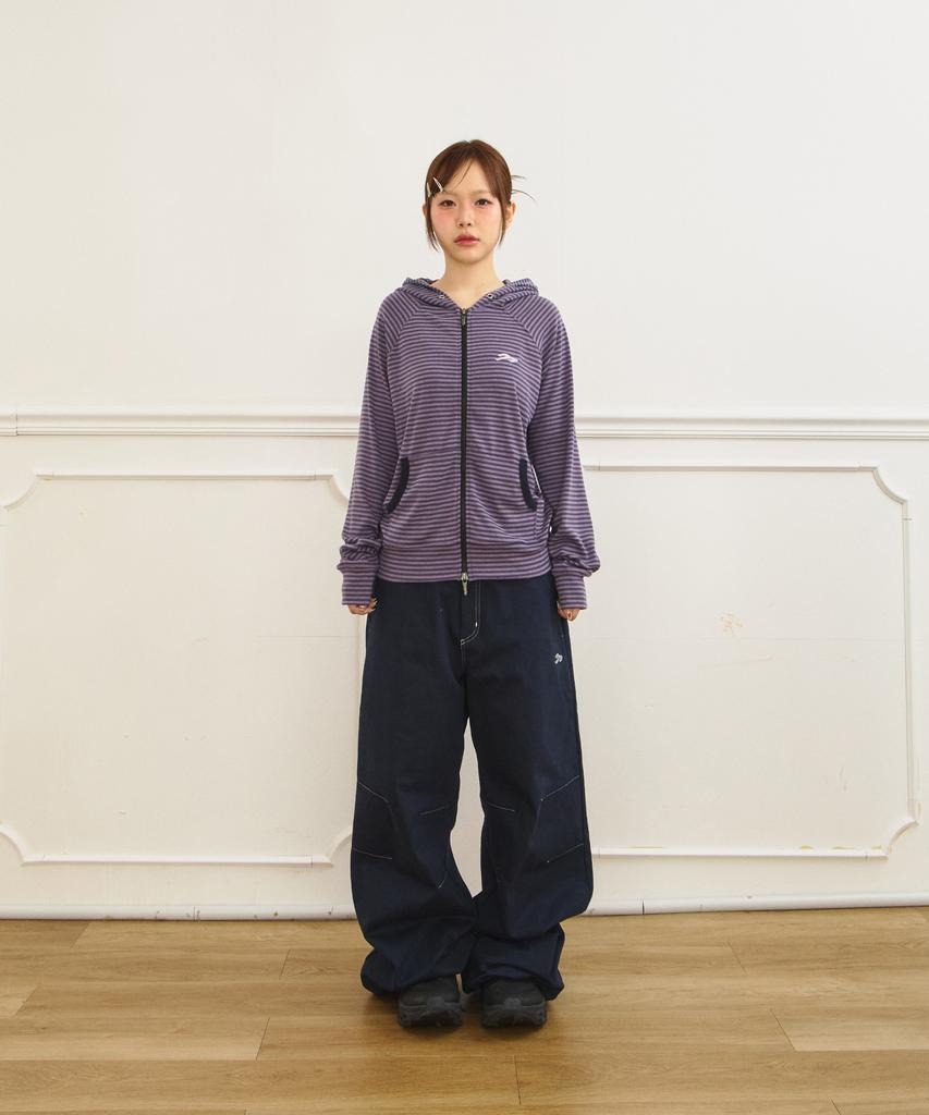 Tansanmageunesyum Juyoung X Carbonated Cotton Wide Star Stud Pants (Navy)