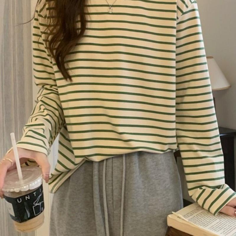 This Thin, Round-neck, Loose, Slimming, Versatile Long-sleeved T-shirt Is A Fashionable Striped Base Layer for Women in Autumn and Winter