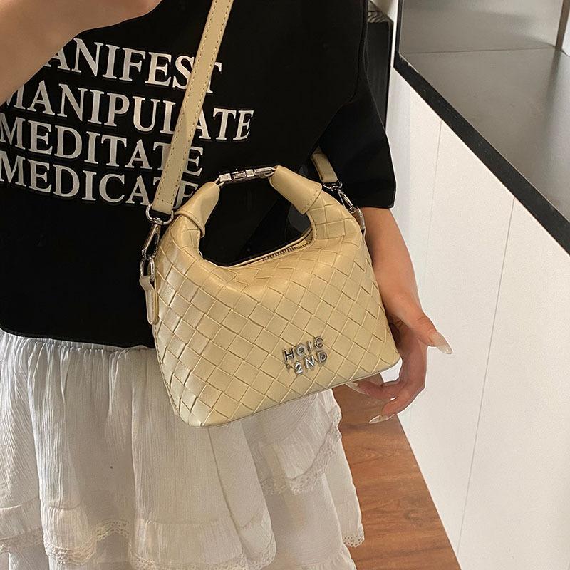 New Niche Design Popular Woven Bag Portable Shoulder Messenger Trendy Women's Bag