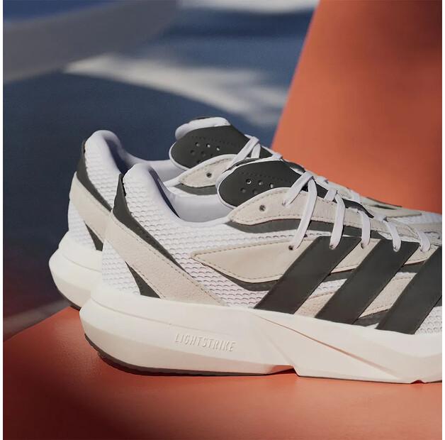 adidas Кросовки Lightblaze