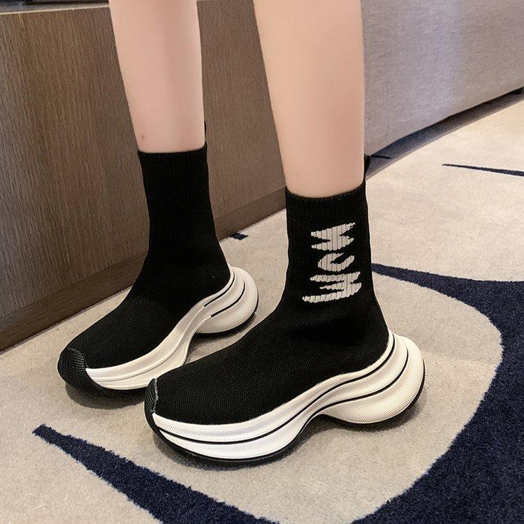 Flying Boots Women's Versatile Elastic Socks Shoes 2025 Summer New Fashion Foreign Style Martin Boots Women's Short Boots Knitted Boots