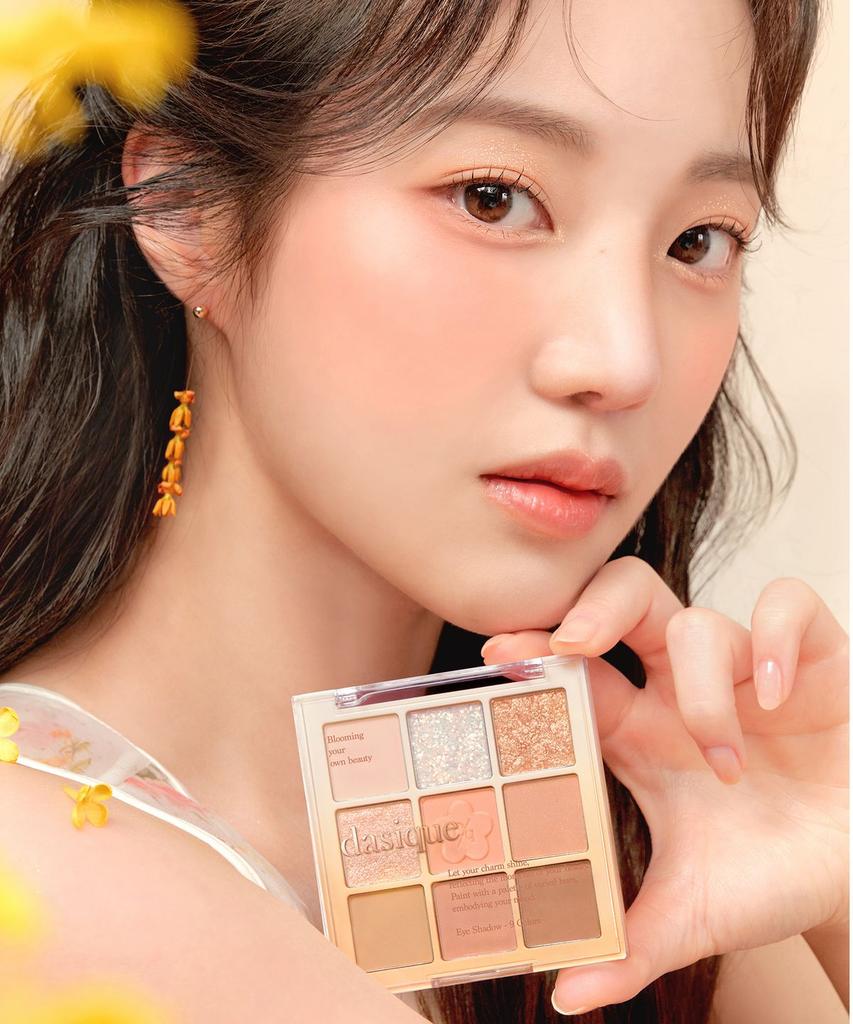 Eyeshadow Palette [+Gift: Starlit Jewel Liquid Glitter]