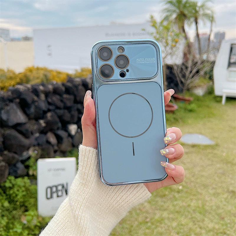 iPhone 17 Pro Max Magnetic Plating Case with Laser Lens Protection