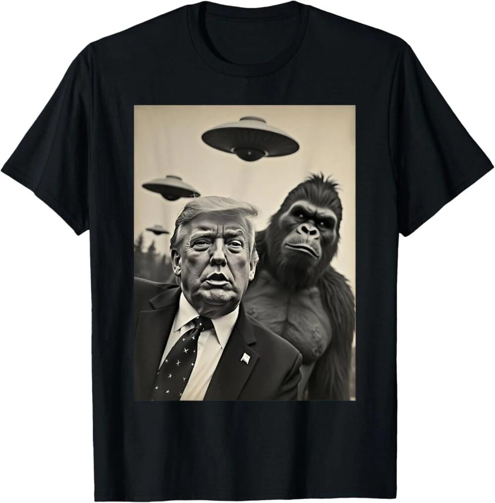 Funny trump bigfoot Selfie with UFOs Weird Alien T-Shirt , Unisex Tshirt XL