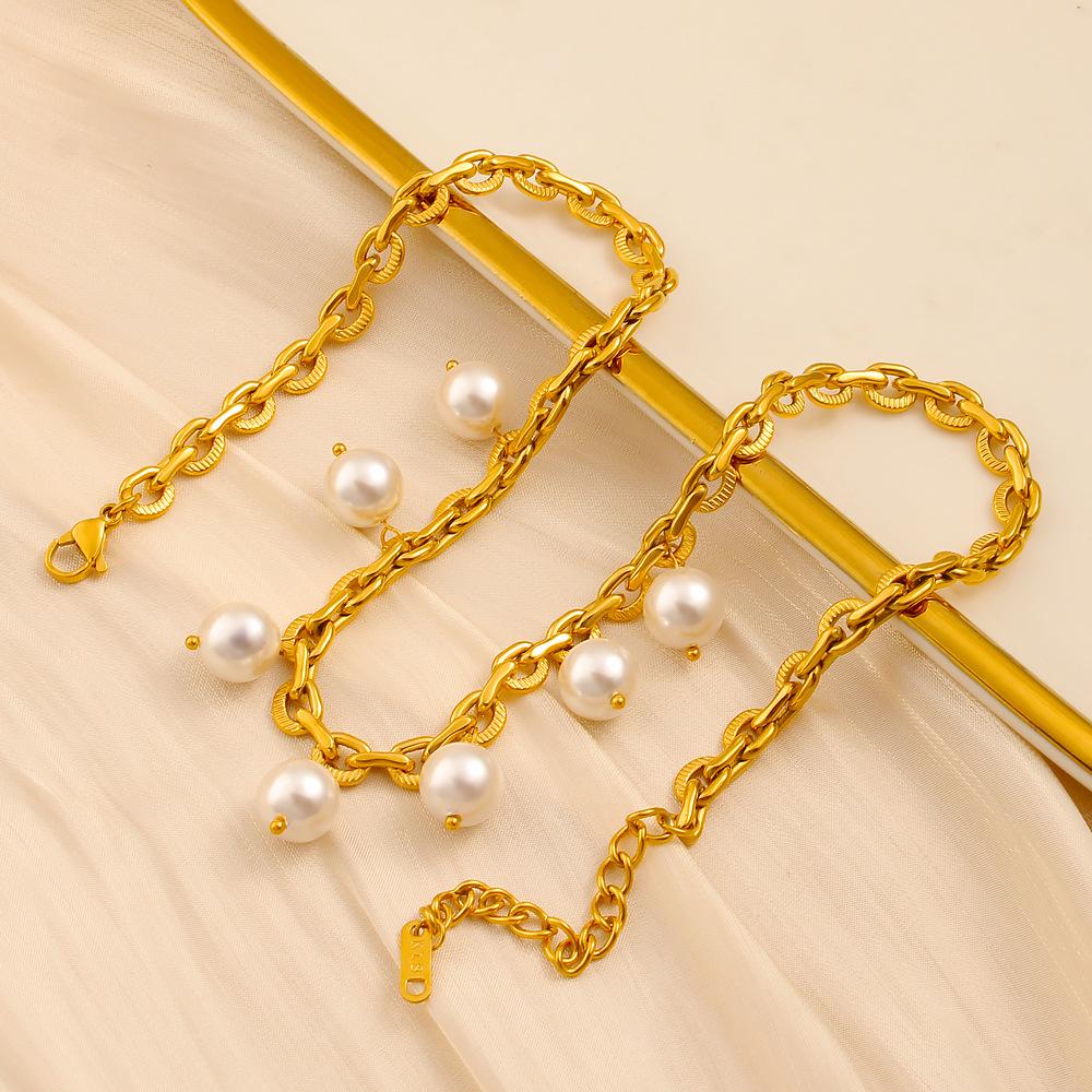 Retro French Glass Pearl Pendant Sweater Chain - 18K Gold Titanium Clavicle Necklace