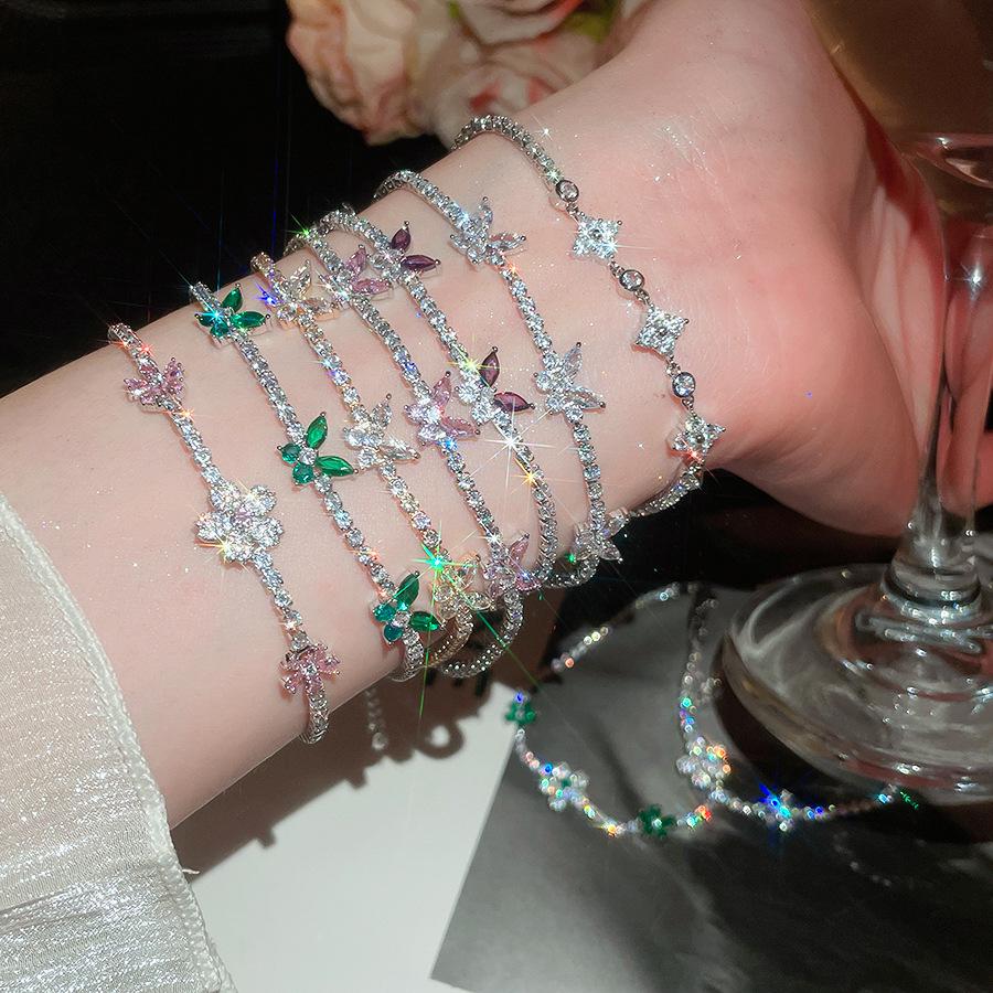Elegant French Minimalist Zircon Butterfly Bracelet - Luxury Fashion Jewelry with Exquisite Design