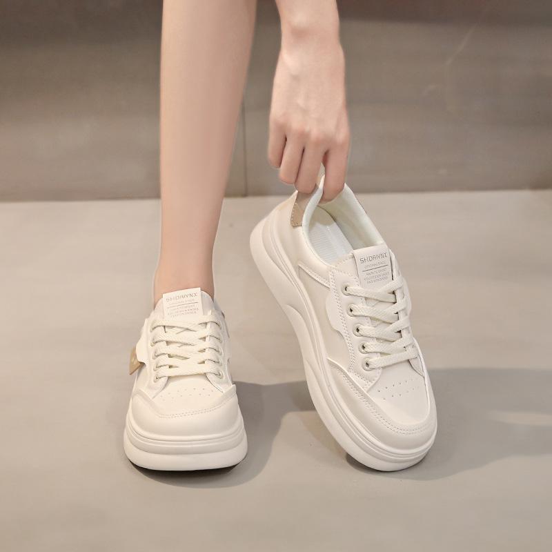 2025 autumn new ins Korean version comfortable little white shoes female students platform versatile casual sports women's board shoes C826