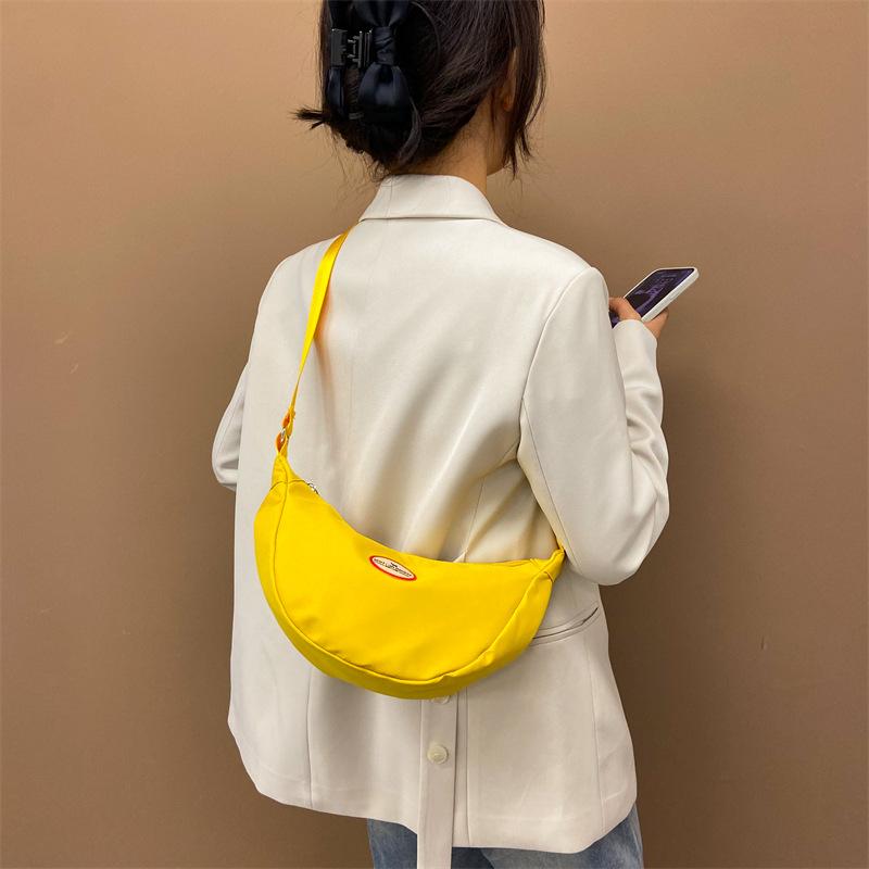 Dumpling bag new women's bag fashionable and simple shoulder messenger bag