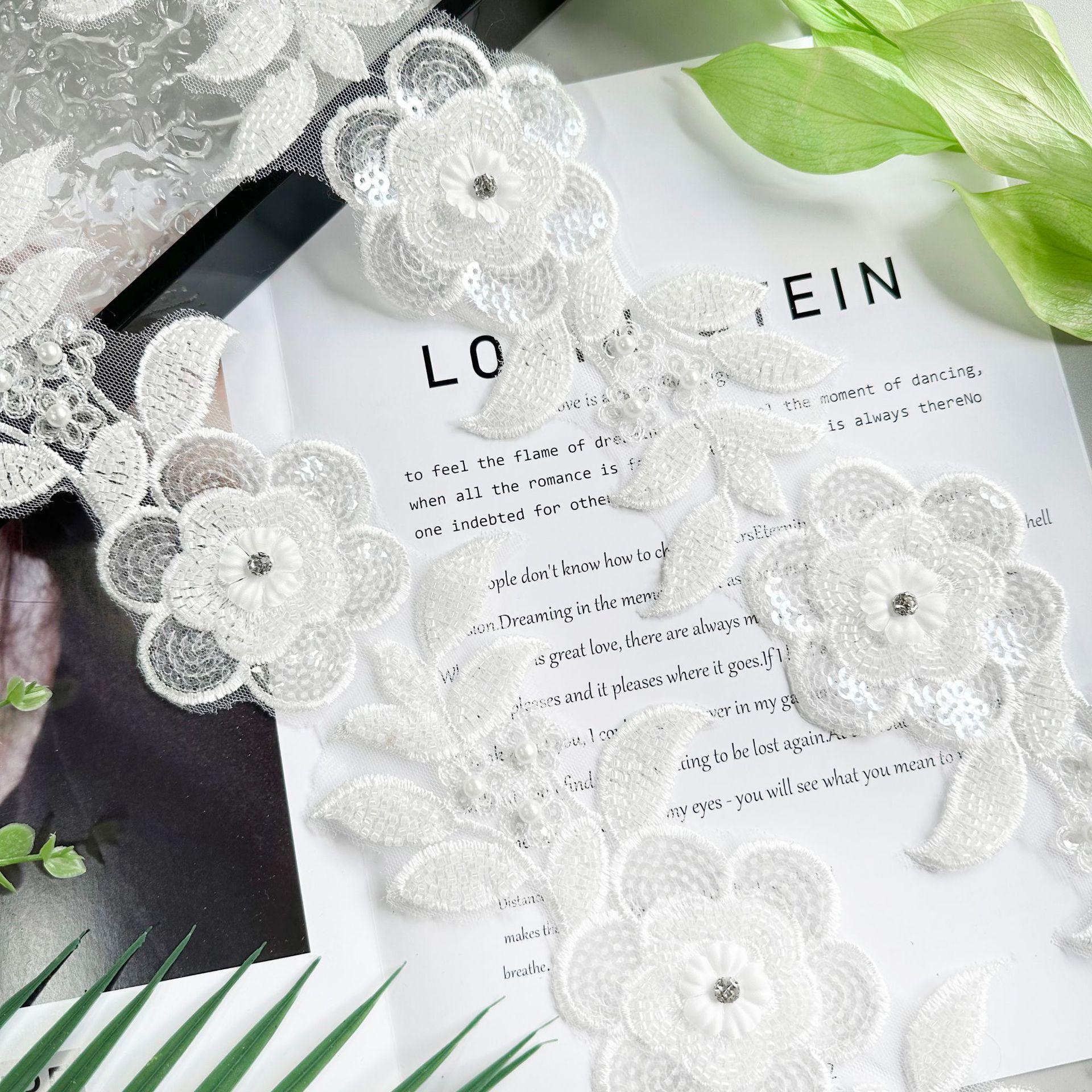 

Черно-белые двухцветные расшитые пайетками трехмерные цветы сетчатые аксессуары штрих-код одежда платье багаж украшение кружевные аксессуары TW255 white beads one yard