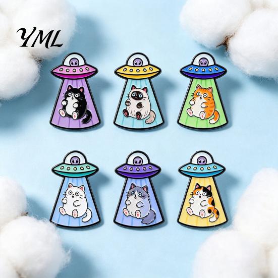 Kitten Badge Pin Enamel UFO Cat Metal Brooch, Aliens Ship Pin, Lapel Clothing Bag Scarves Hat Accessories for Men Women Brooch