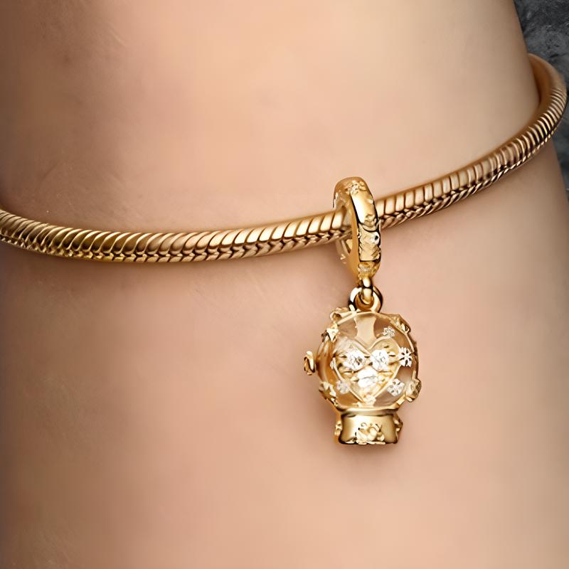 Pandora Love Snowflake Snow Globe Gold Plated Copper Silver Alloy Glass Synthetic Cubic Zirconia Pendant Women's Gold 762825C01