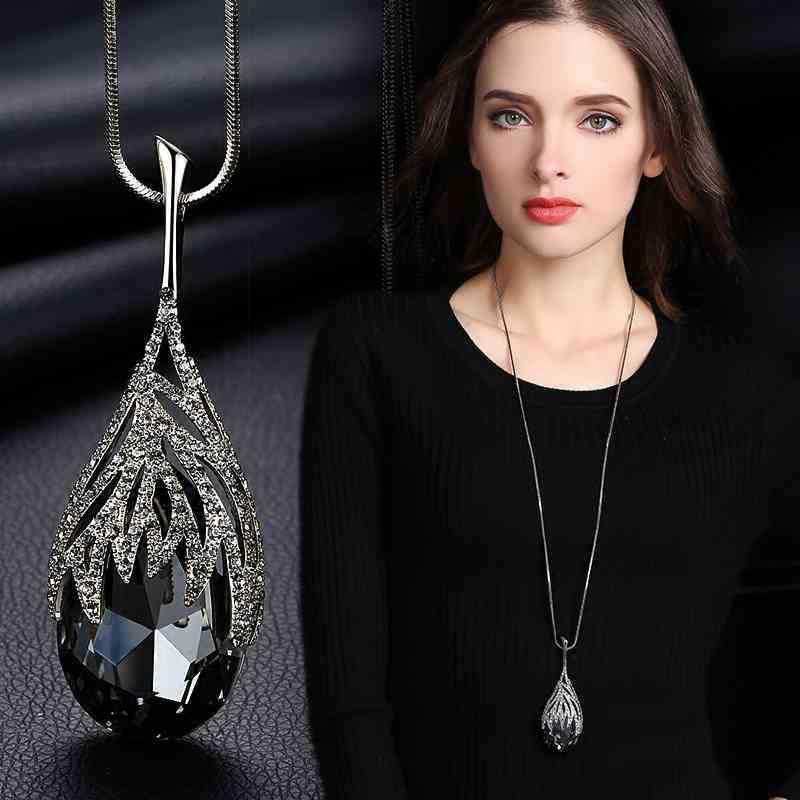 Fashion Irregular Geometric Grey Crystal Necklace For Women Elegant Long Pendant Winter Sweater Chain Necklace Jewelry