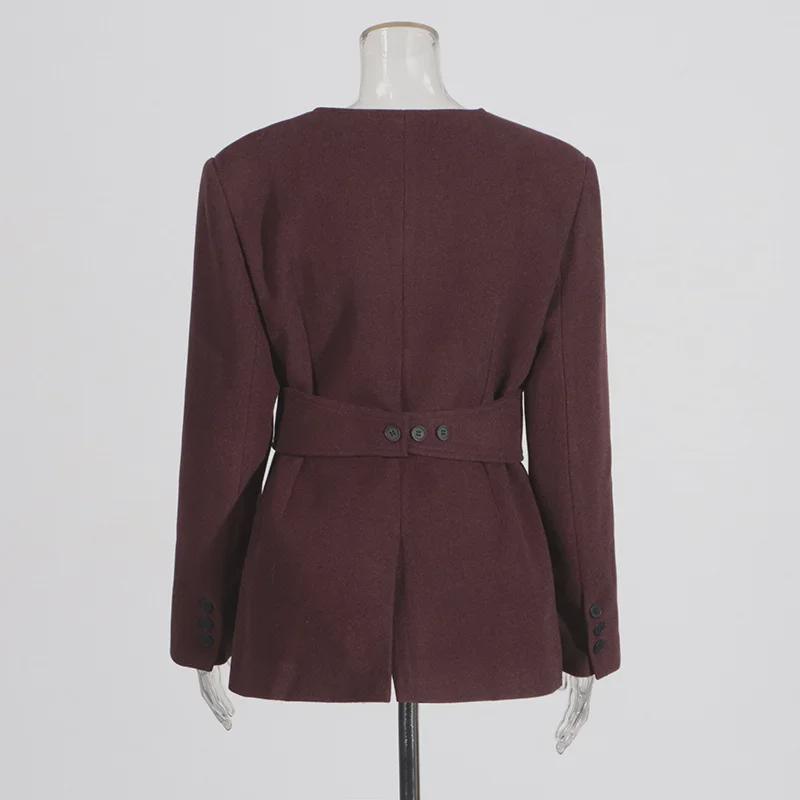 Dámská móda jaro 2025: Sada saka a kalhot s úzkým pasem