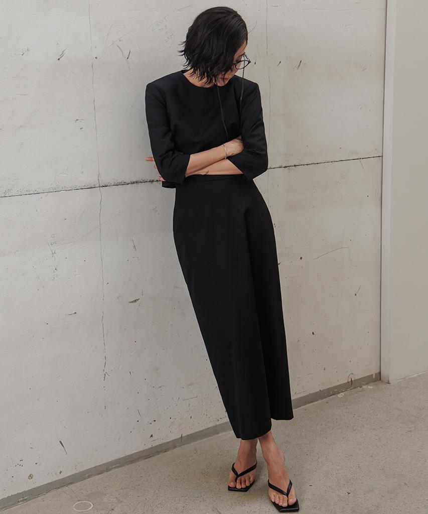 Memua Minimal Queen Skirt Set (Type B)