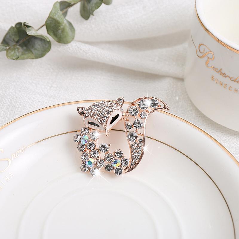 SKEDS Small Size Women Girls Cute Butterfly Owl Crystal Jewelry Brooch Retro Casual Sweater Dress Brooches Animal Badges Corsage