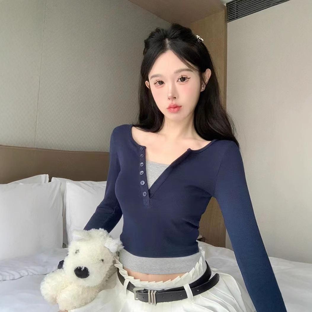 

Women s Chic Colorblock Two-in-One Long Sleeve Slimming Top for Spring Large