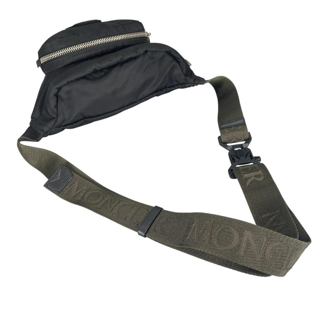 MONCLER G209A5M70200 02SZK body bag black mens used