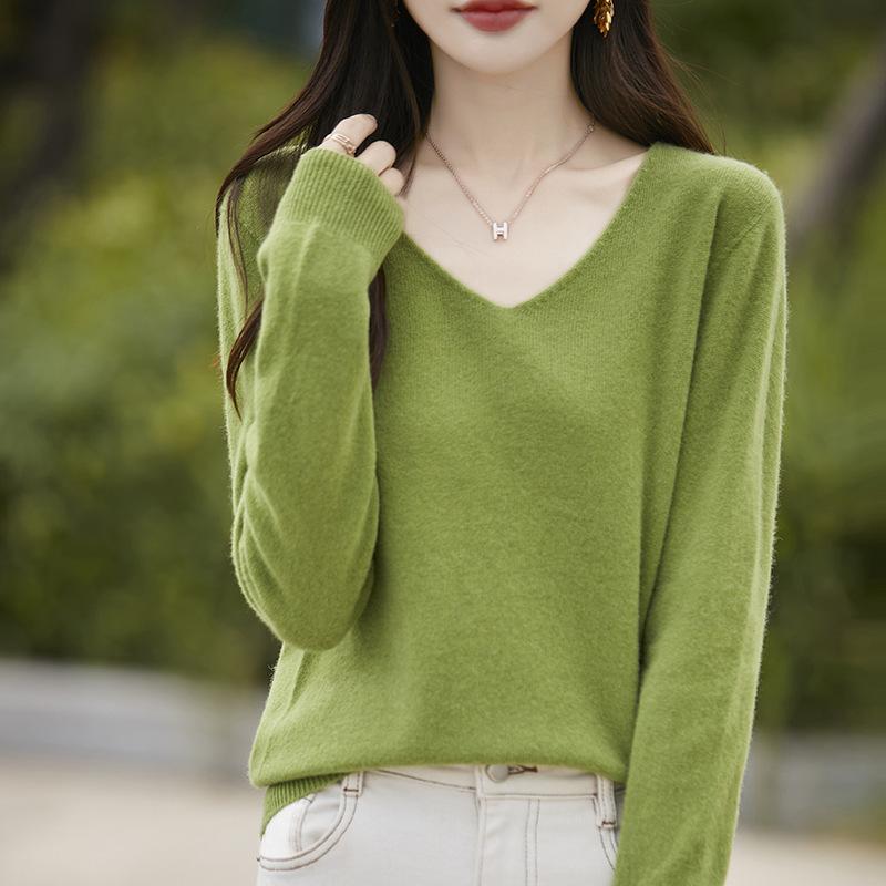 V-neck Loose and Slimming Knitted Sweater, New Autumn and Winter Sweater for Women