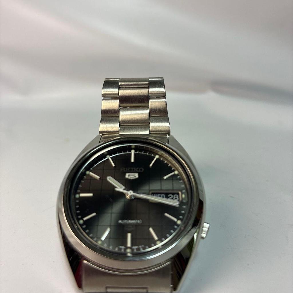 SEIKO 5 Seiko 5 automatic watch black dial day date