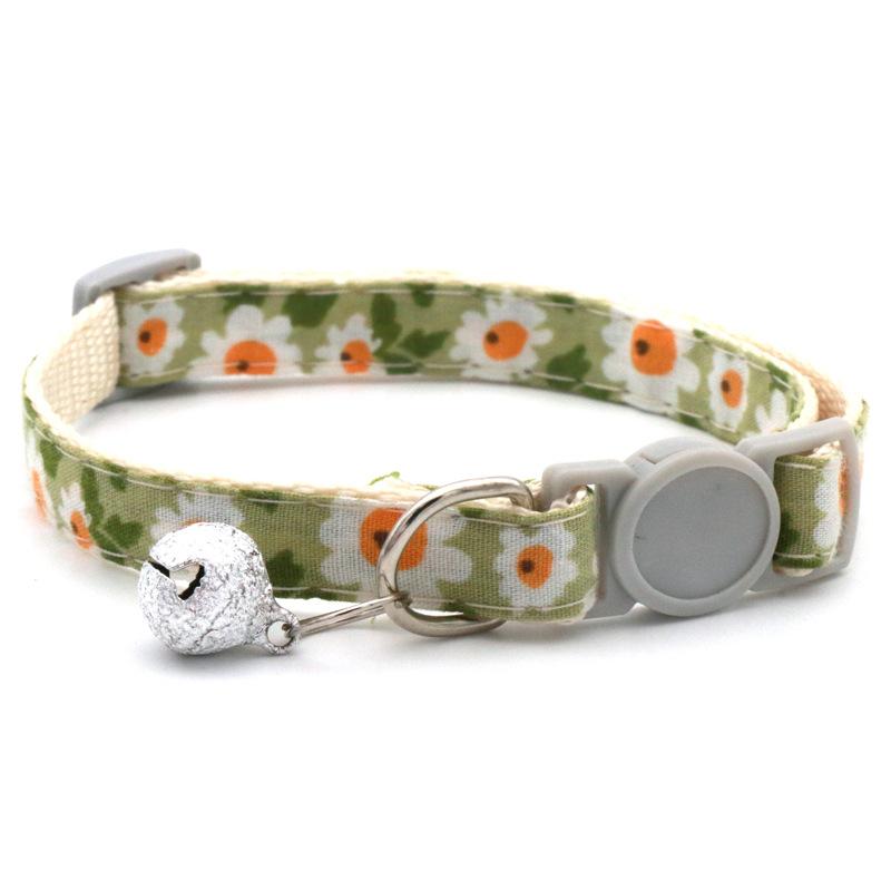 

Adjustable Little Daisy Dog Neck Scarf Puppy Breakaway Pet Cat Dog Kitten Collar Bandana Kitten Accessories designed for Small Dogs зелений