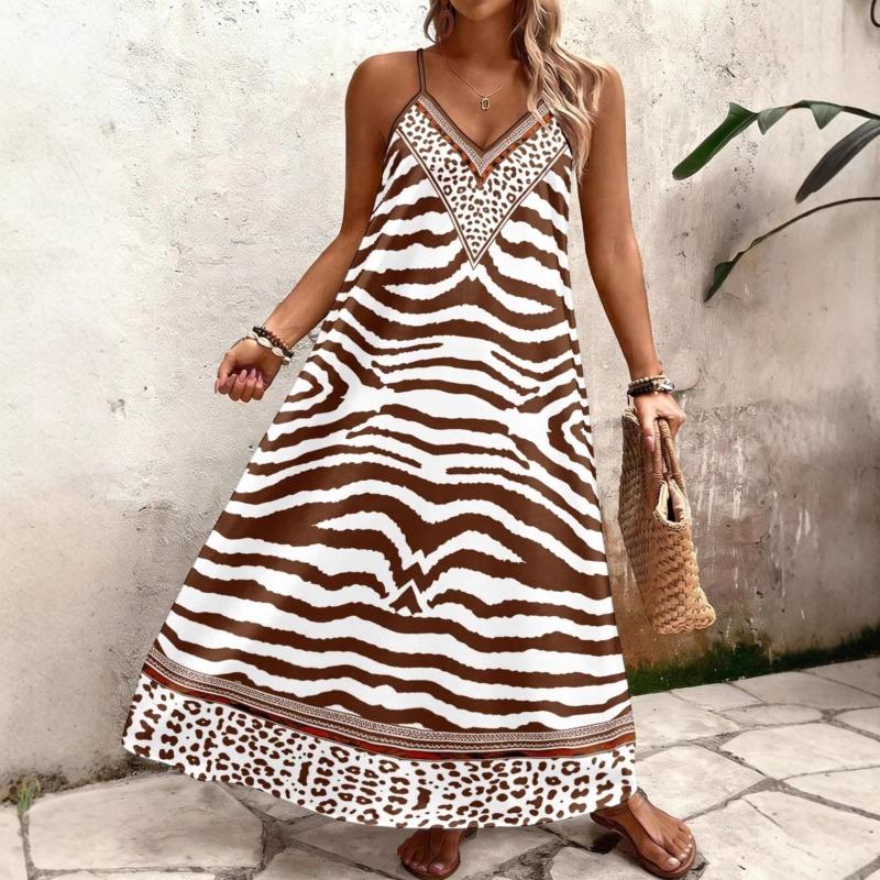 Summer New Style Printed Halter Dress for Women with V-neck, Loose Fit, Ethnic Style Long Dress, Suitable for Beachwear