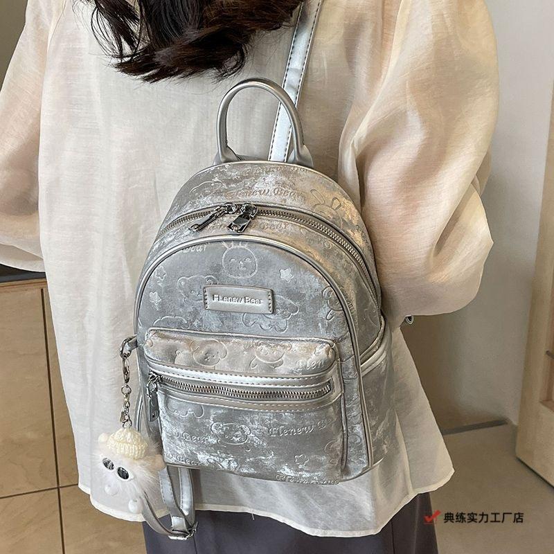 Fashion Internet Celebrity Travel Small Bag Women's New Foreign Style Versatile Go To Work Go Out More Large Capacity Backpack