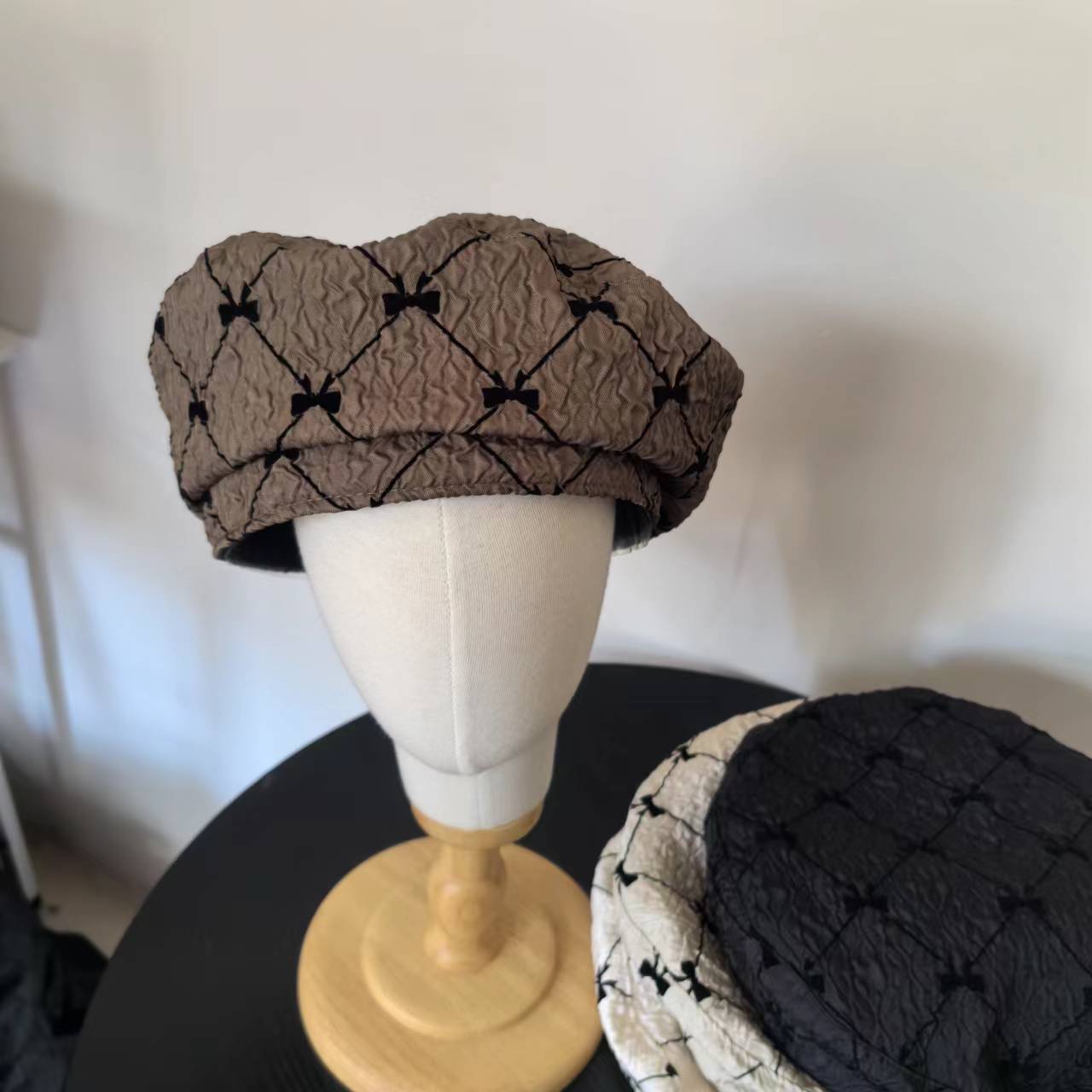 

Sweet seersucker beret women s summer thin bow small fresh beret personalized printed hat M（56-58cm）