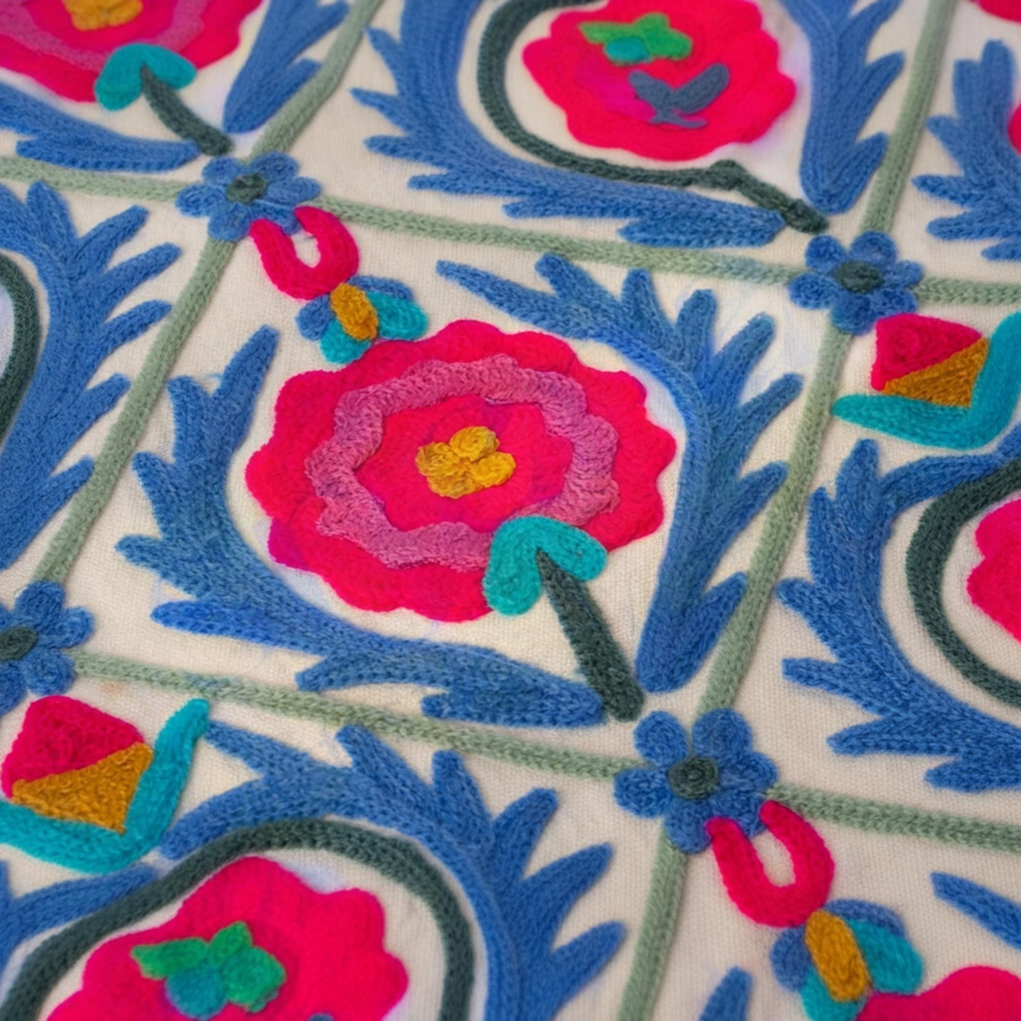 

Suzani Embroidered Table Runner разноцветный