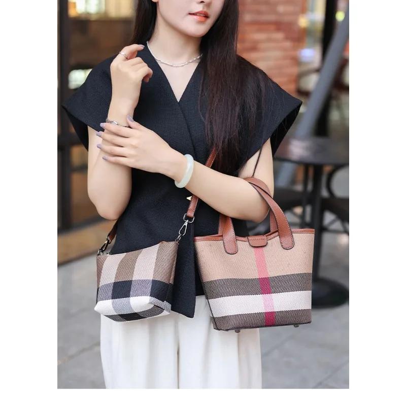 Classic Plaid Women's Bag Is A High-end Handbag Made of High-quality Canvas and Cowhide
