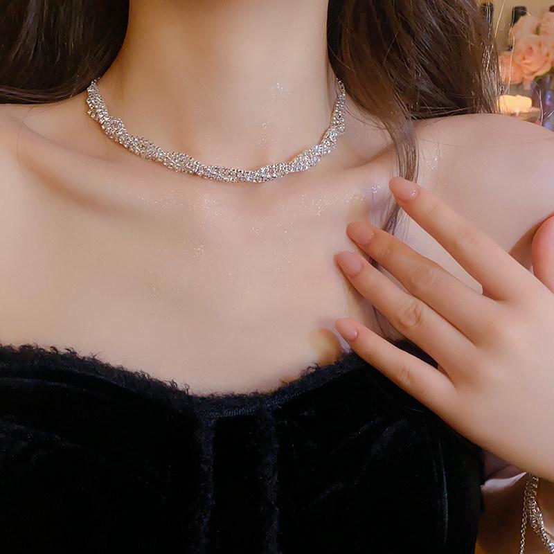 Elegant Rhinestone-Studded Intertwined Necklace & Earring Set