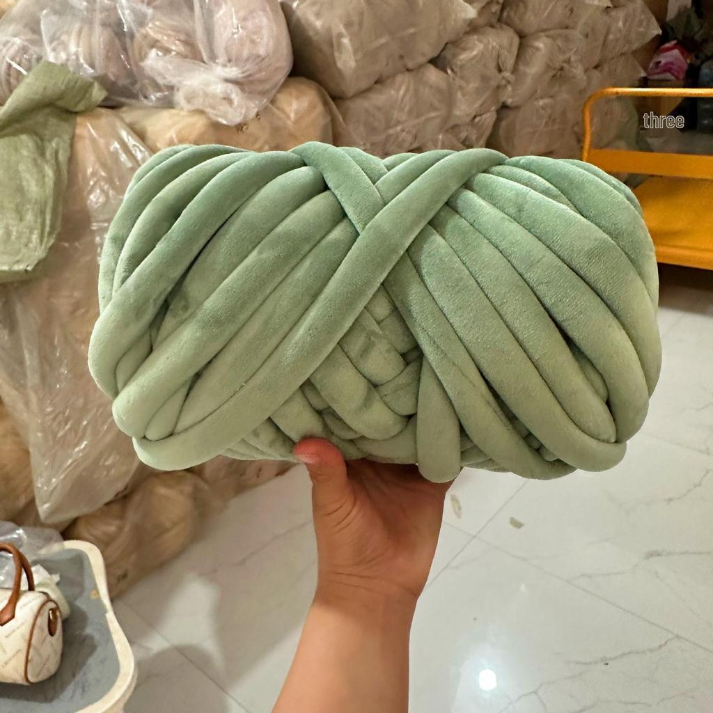 New Velvet Core-Spun Yarn for DIY: 3cm Thick Handmade Blanket, Pillow, Wool Fabric, Strip Yarn, Cat Bed.
