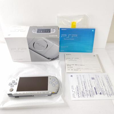 [BRUGT] Spilkonsol SONY PSP-3000 Mystic Silver PlayStation Portable Japan Butik