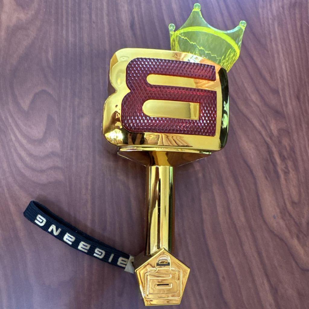 [USED] Price Reduced! BIGBANG 10th Anniversary Light Stick