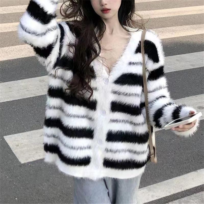 

Осенне-зимний повседневный черно-белый полосатый свитер, свободный, ленивый и стройнящий кардиган, вязаный кардиган, топ One Size