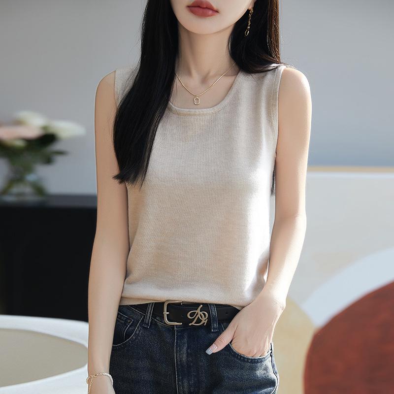Women's Slim Fit Knitted Wool Vest - Soft Sleeveless Crew Neck for Spring & Autumn Layering