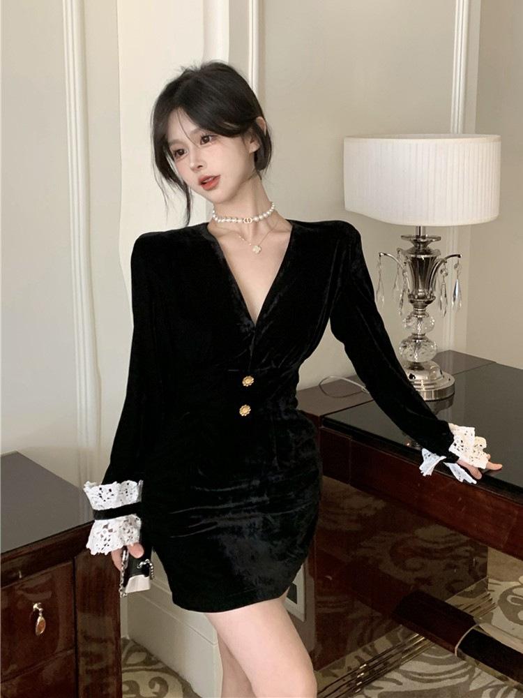 

New French Hepburn style long-sleeved sexy velvet dress for women s early autumn hip-wrapped small black skirt S чёрный