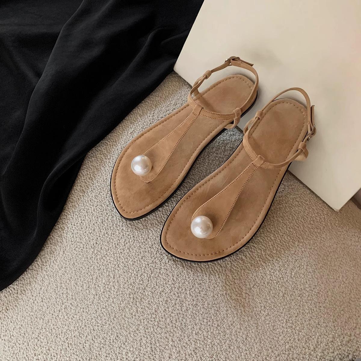 

Grape mother summer new fashion flat sandals women s fashion Korean version of pearl toe women s shoes versatile casual shoes 35